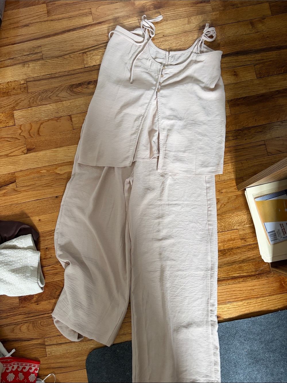 Cream Wide-Leg2 piece outfit